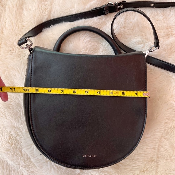 NWOT Matt & Nat Black Crossbody Saddlebag Purse - Personal Destash🖤 - Picture 8 of 10